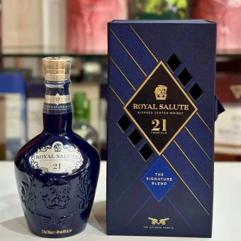 Rượu Chivas 21