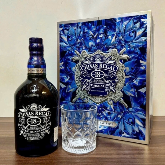 Set rượu Chivas 18 + Ly 